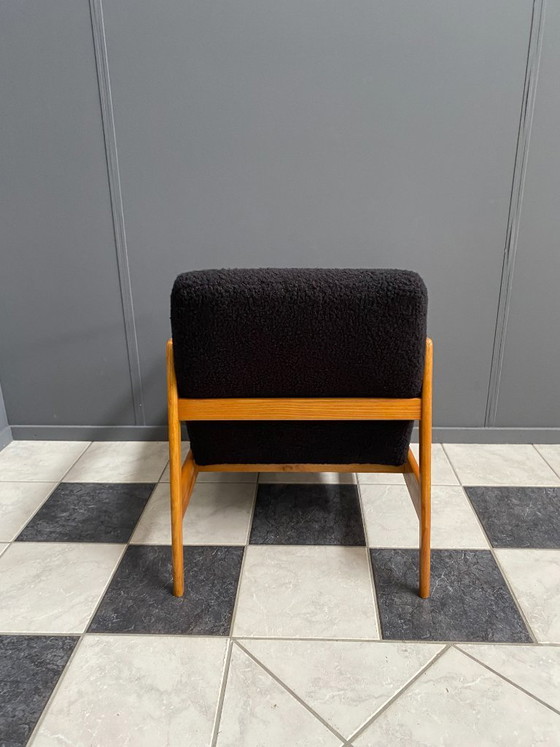 Image 1 of Stuhl aus schwarzem Bouclé-Stoff, 1970er Jahre