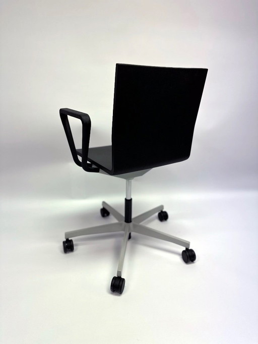 .04 Office Chair by Van Severen in perfect condition