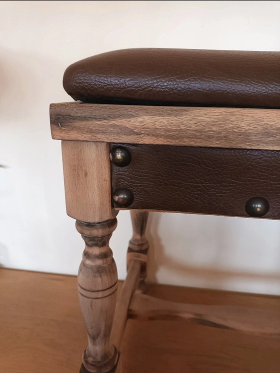 Image 1 of Tabouret de rangement latéral