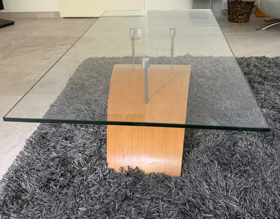 Image 1 of Tavolino da caffè dal design elegante

