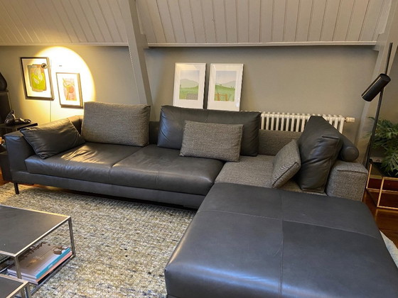 Image 1 of Design on Stock Bank Aikon Lounge