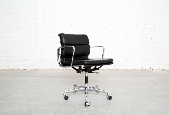 Charles & Ray Eames Soft Pad Chair EA 217 voor Vitra – Bureaustoelen, Leer (photo 2 of 18)