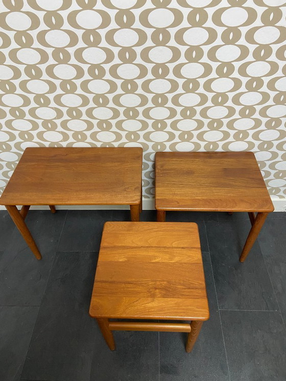 Image 1 of Vintage mimi-set/3 nesting tables van massief teakhout