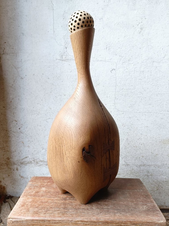 Image 1 of Set van twee grote sculpturen van massief eikenhout.