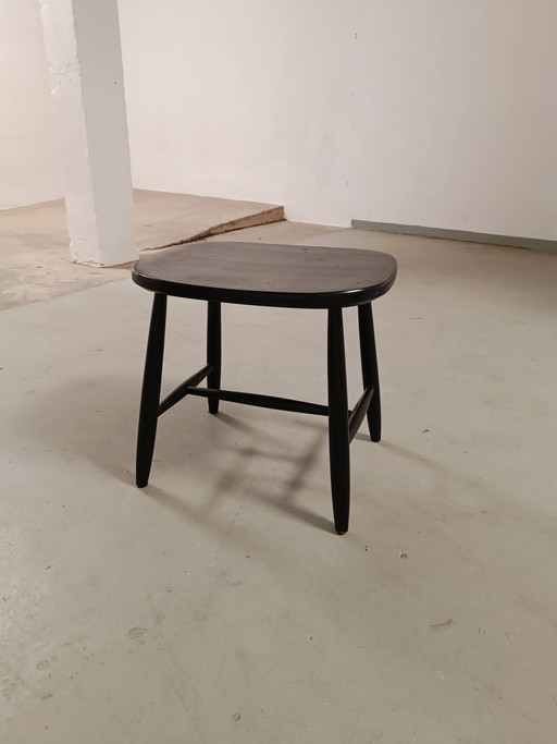 Ilmari Tapiovaara black stool
