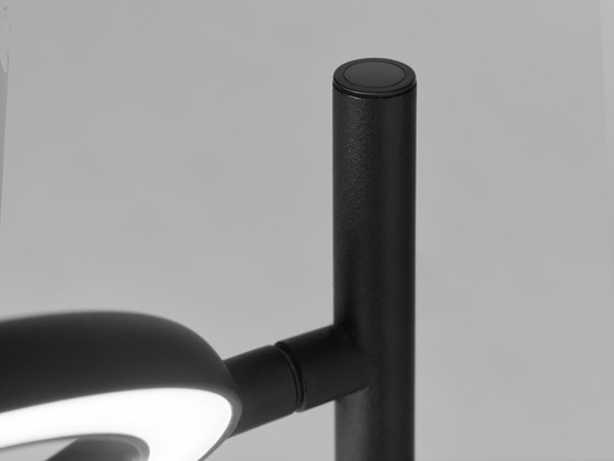 Image 1 of JAPTH Echo Slim floor lamp with rotating ring in black