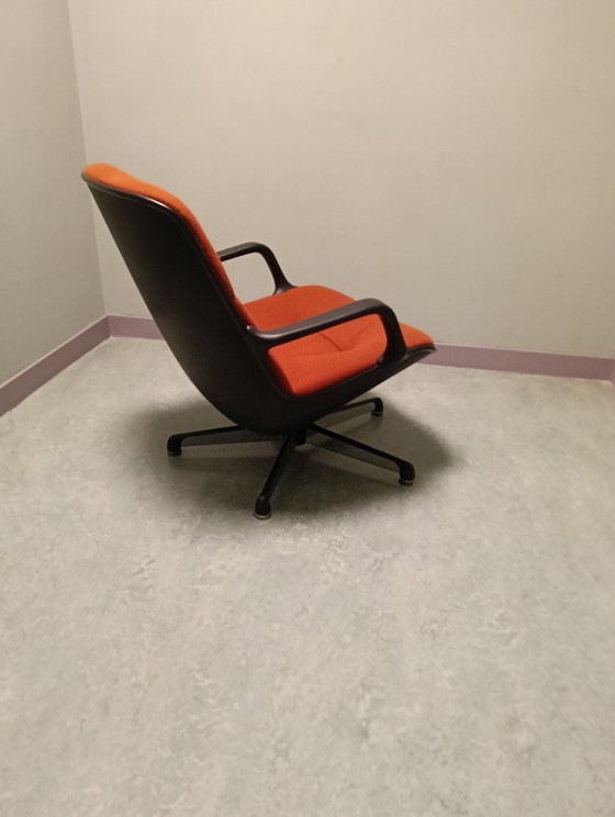 Fauteuil pivotant de style Eames italien Charles Pollock pour Comforto – Chaises pivotantes, Metal, Plastic (photo 7 of 16)