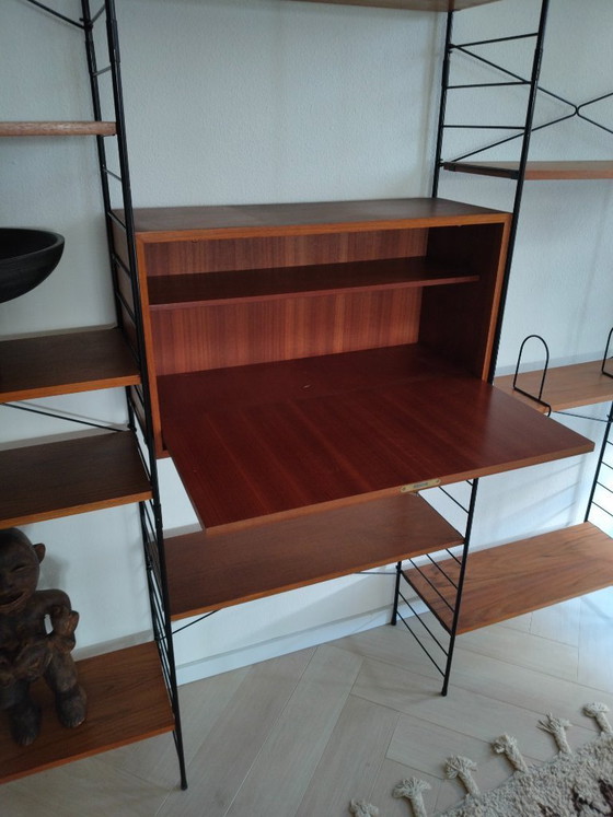 Image 1 of Bellissimo mobiletto a parete autoportante WHB String in stile retrò anni '60.