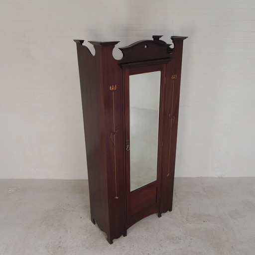 Art Nouveau Kledingkast, Hangkast