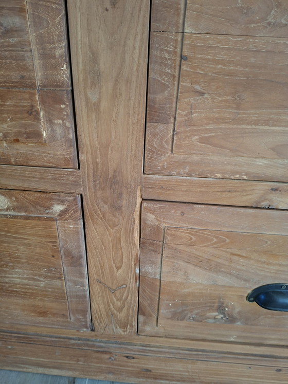 Image 1 of Buffetkast met vitrine deuren