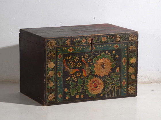 Antique painted Chinese trunk in pine wood – China, circa 1900 – Storage cabinet (photo 8 of 40)