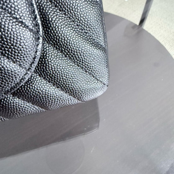 Image 1 of Borsa Chanel Classic Flap Small - Caviar 23CM Chevron Nero Hardware Argento Serie 25