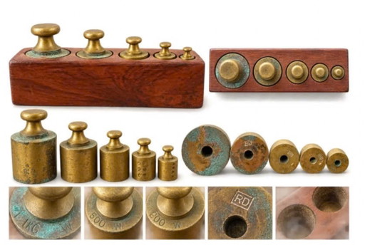 Vecchio set completo di pesi in ottone – decoratieve objecten, Wood, Brass
