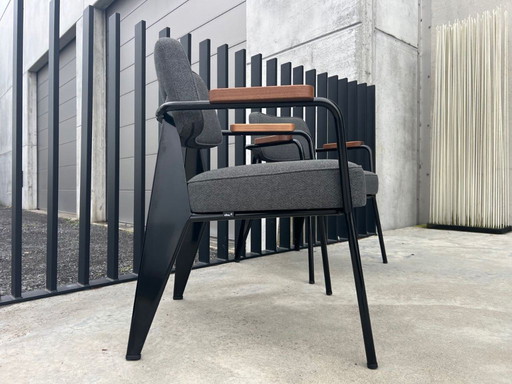 Vitra Prouvé executive chair
