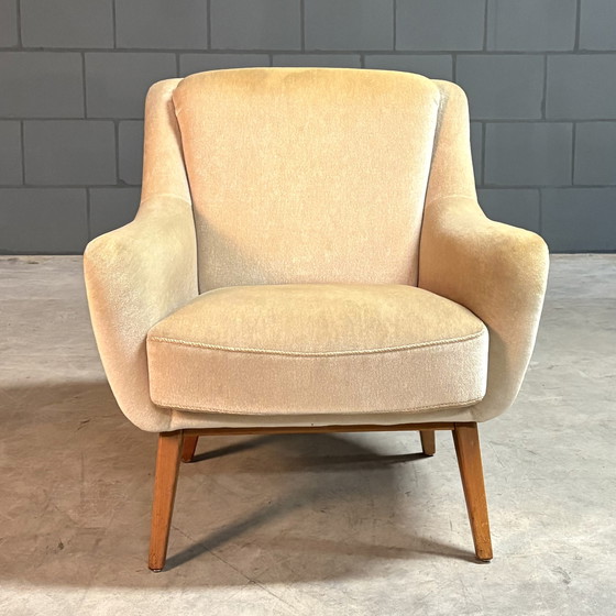 Image 1 of Set of Vintage Armchairs - Beige Velvet - 1960s