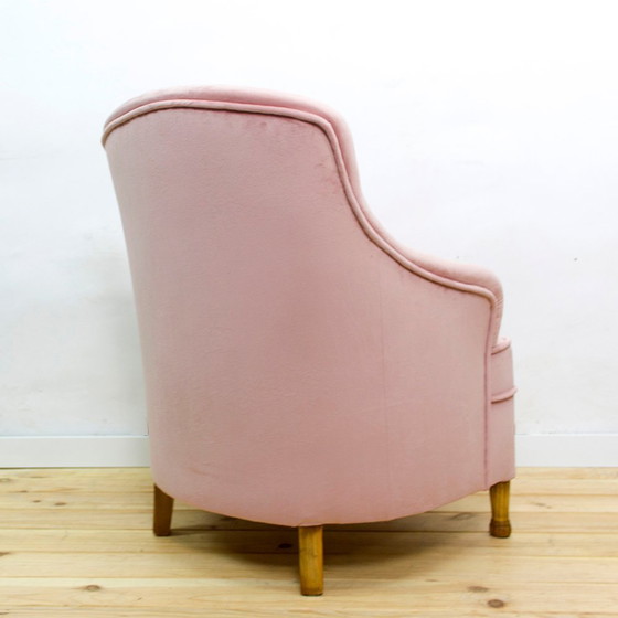 Image 1 of Stoffen en houten fauteuil uit Mid Century, 1950