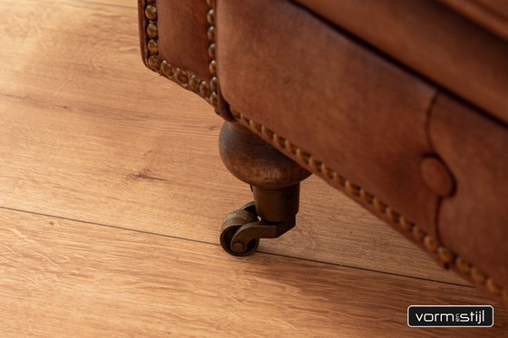 Image 1 of Canapé Chesterfield d'origine anglaise