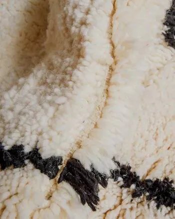 TAPIS EN LAINE FAIT MAIN – Wool, Cotton (photo 3 of 5)