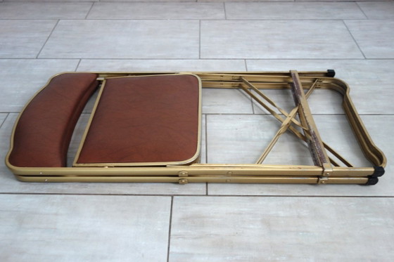 2 Stühle aus vergoldetem Metall und Skai im Opern-Stil der 60er/70er Jahre – Klappstühle (photo 13 of 13)