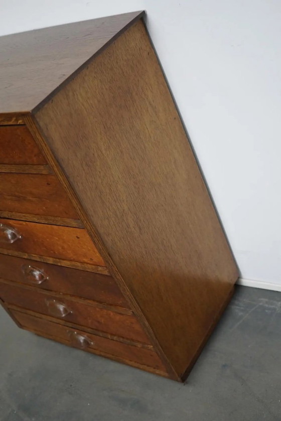 Image 1 of Duitse eiken apothekerskast, midden 20e eeuw