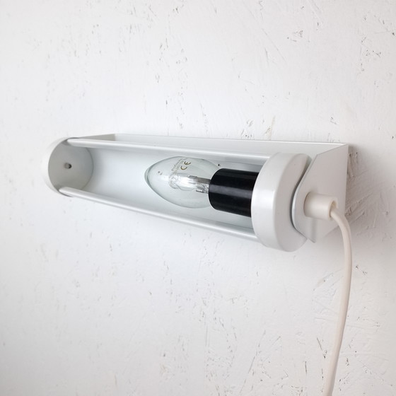 Image 1 of Vintage wall lamp g&g white metal 70s Memphis Milano