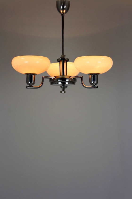 Image 1 of Lustre Art Déco Bauhaus chromé de Napako, ancienne Tchécoslovaquie, années 1940
