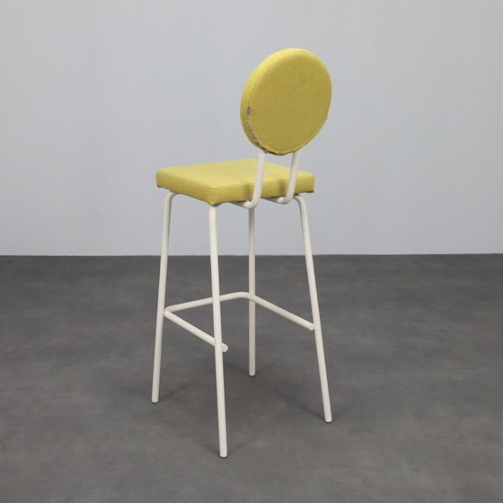 Image 1 of Mélange de 4 tabourets de bar par Puik Design