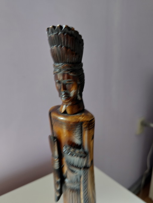 Statue asiatique en bois de 33 cm de haut