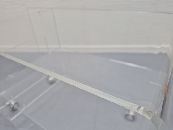 Image 1 of Carrello in plexiglas. Mobile audio/tavolino da caffè vintage in acrilico.