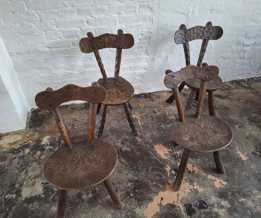 Set di 4 sedie da pranzo brutaliste francesi intagliate a mano, stile Alexandre Noll, anni '50 (photo 2 of 8)