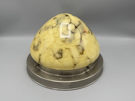 Image 1 of Vintage gemarmerde plafondlamp - elegantie in glas en metaal