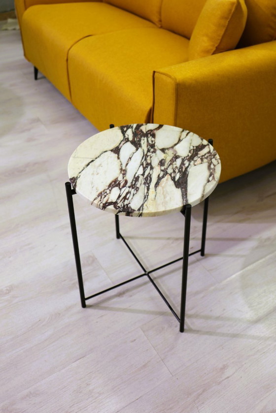 Image 1 of Coffee table with an exclusive Calacatta Viola marble top