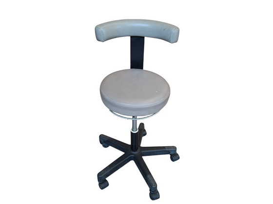 Image 1 of Vintage 1980s Professional Medical Stool – Design & Ergonomics
