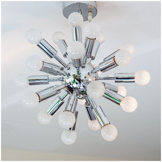 Image 1 of Lámpara de araña Sputnik, acero cromado, 24 luces, excelente estado.