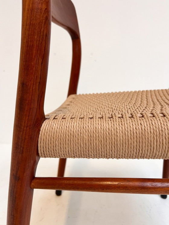 Image 1 of Gereviseerde set van 4 model 75 stoelen van Niels Møller, 1960's