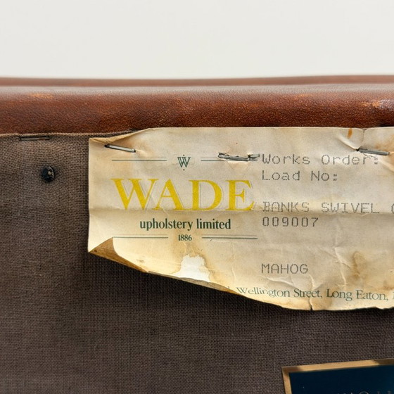 Chaise de bureau Chesterfield Wade anglaise marron – Wade Upholstery, Chaises de bureau, Leather, Wood (photo 8 of 8)