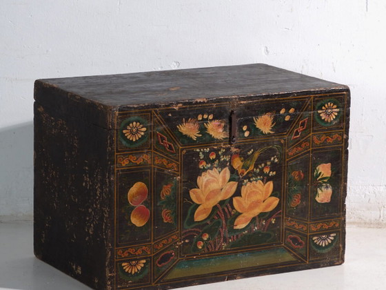 Baúl antiguo pintado en madera de pino – China, circa 1900 – Armarios de almacenamiento, Iron (photo 2 of 40)