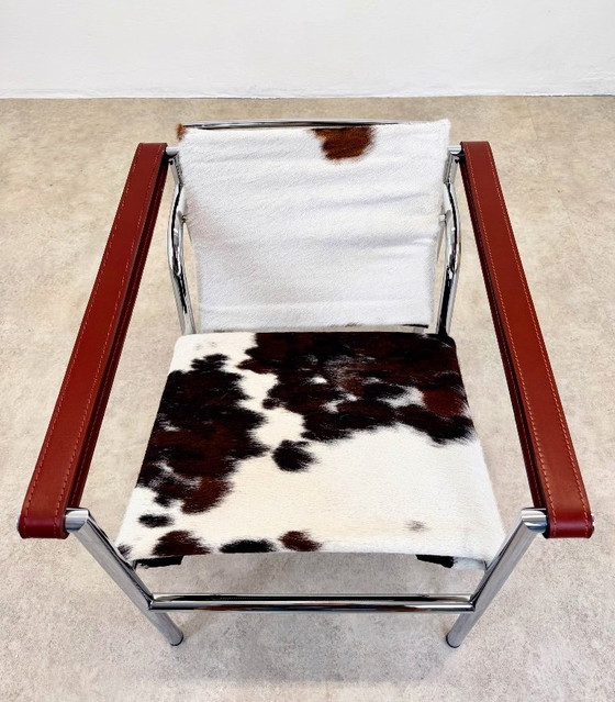 Lc1 Chair Le Corbusier Cassina Charlotte Perriand Seats I, Dining chairs, Metal, Leather, White (photo 4 of 12)