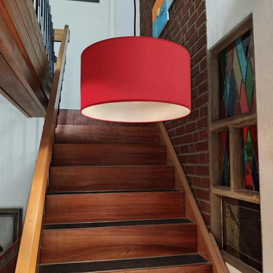 Image 1 of Lampada a sospensione Stéphane Davidts Ø40 cm – Paralume in tessuto rosso