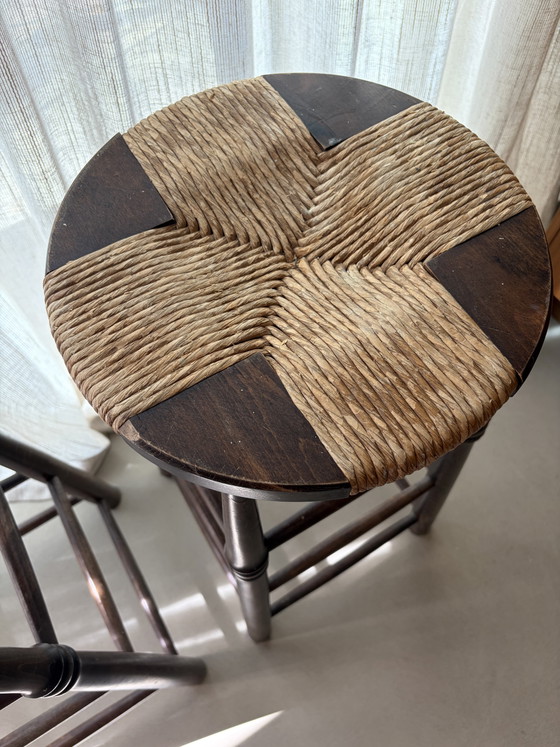 Due sgabelli da bar francesi in stile brutalista 🤎 – Rattan, Wood (photo 3 of 9)