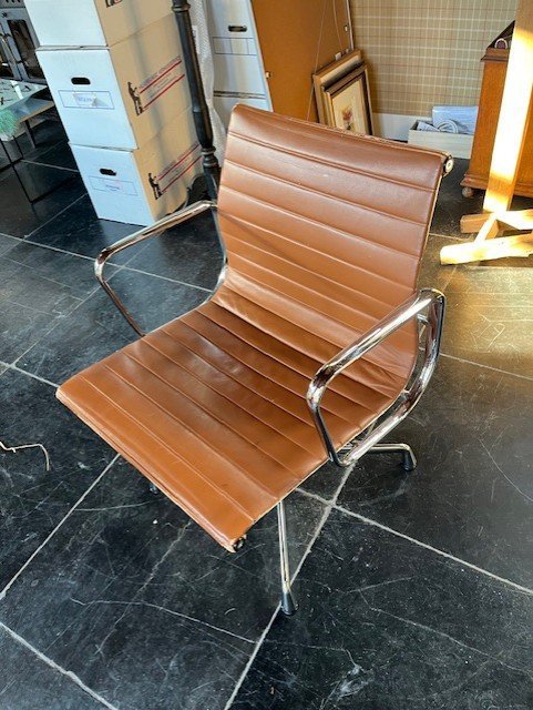 Image 1 of Vitra Eames EA 108