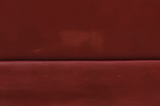 Klassisches 3-Sitzer-Sofa im Chesterfield-Stil – Leder in Oxblood-Rot & tiefe Knopfheftung