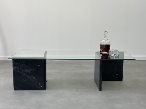 Tavolino da caffè scultoreo in marmo italiano (anni '70)