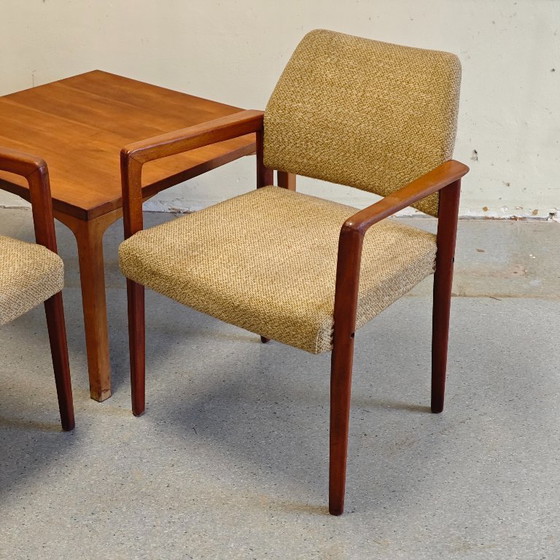 Image 1 of Poltrone danesi vintage con tavolino da caffè