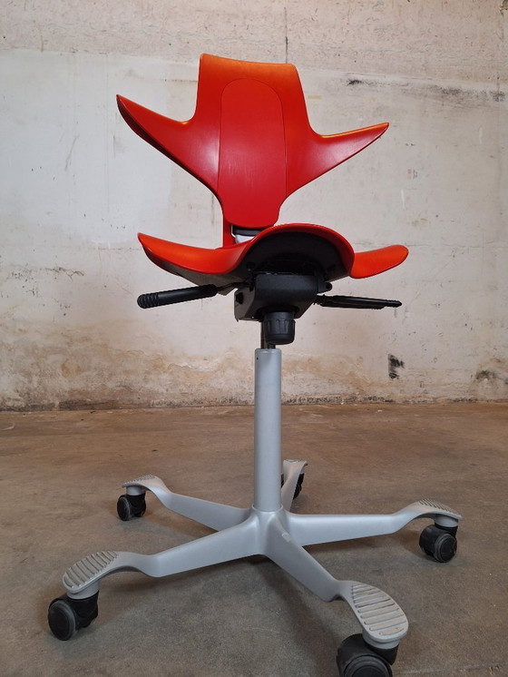 Image 1 of Silla de oficina HAG Capisco Puls 8010