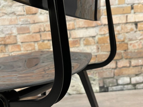 Ahrend Revolt, Black plastic | Friso Kramer, Dining chairs, Metal, Wood, Modern (photo 14 of 15)