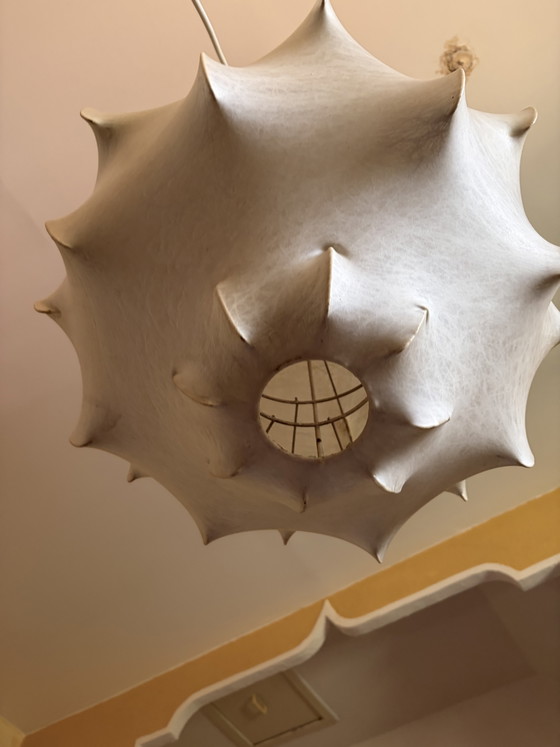 Flos pendant light - Achille Castiglioni - Taraxacum 2 – Pendant lamps, Fiberglass (photo 9 of 15)
