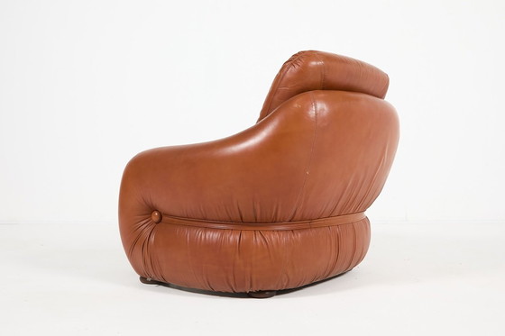 Image 1 of Sculptural Italian design leather lounge chair from 1960’s