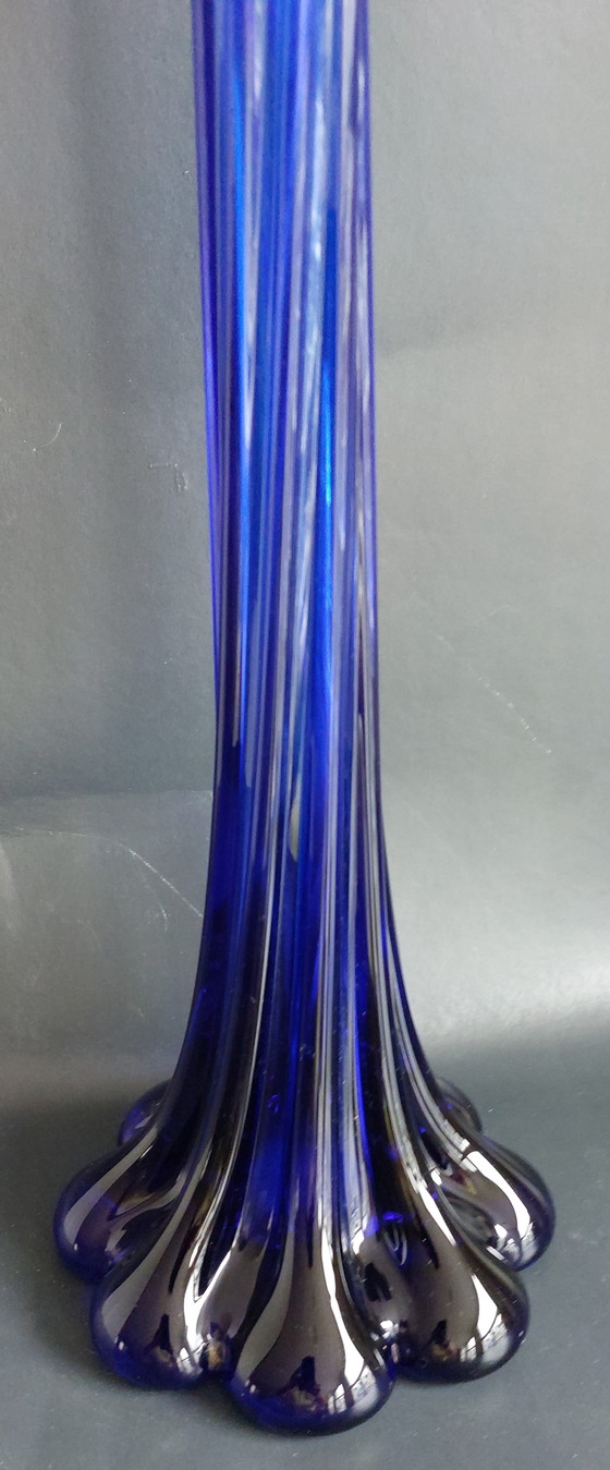 Image 1 of Blauwe gedraaide glazen vaas, 1960