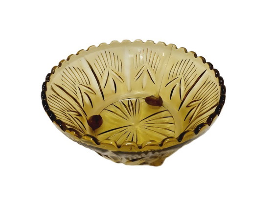 Image 1 of Coupe à fruits vintage à trois pieds en verre ambré